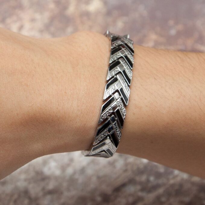 Swordsman - Titanium Steel Arthritis Magnetic Therapeutic Bracelets - Image 9